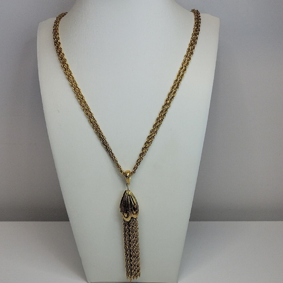D'Orlan Jewelry - Vintage D'orlan Gold Tassel Pendant Necklace